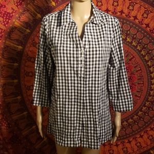 Zac & Rachel black and white button back checkered tunic large